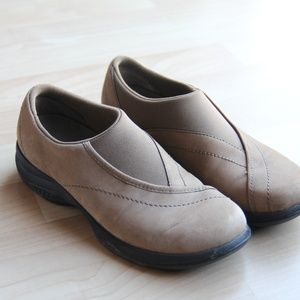 Merrel Topo Curve Stone Shoes in Women